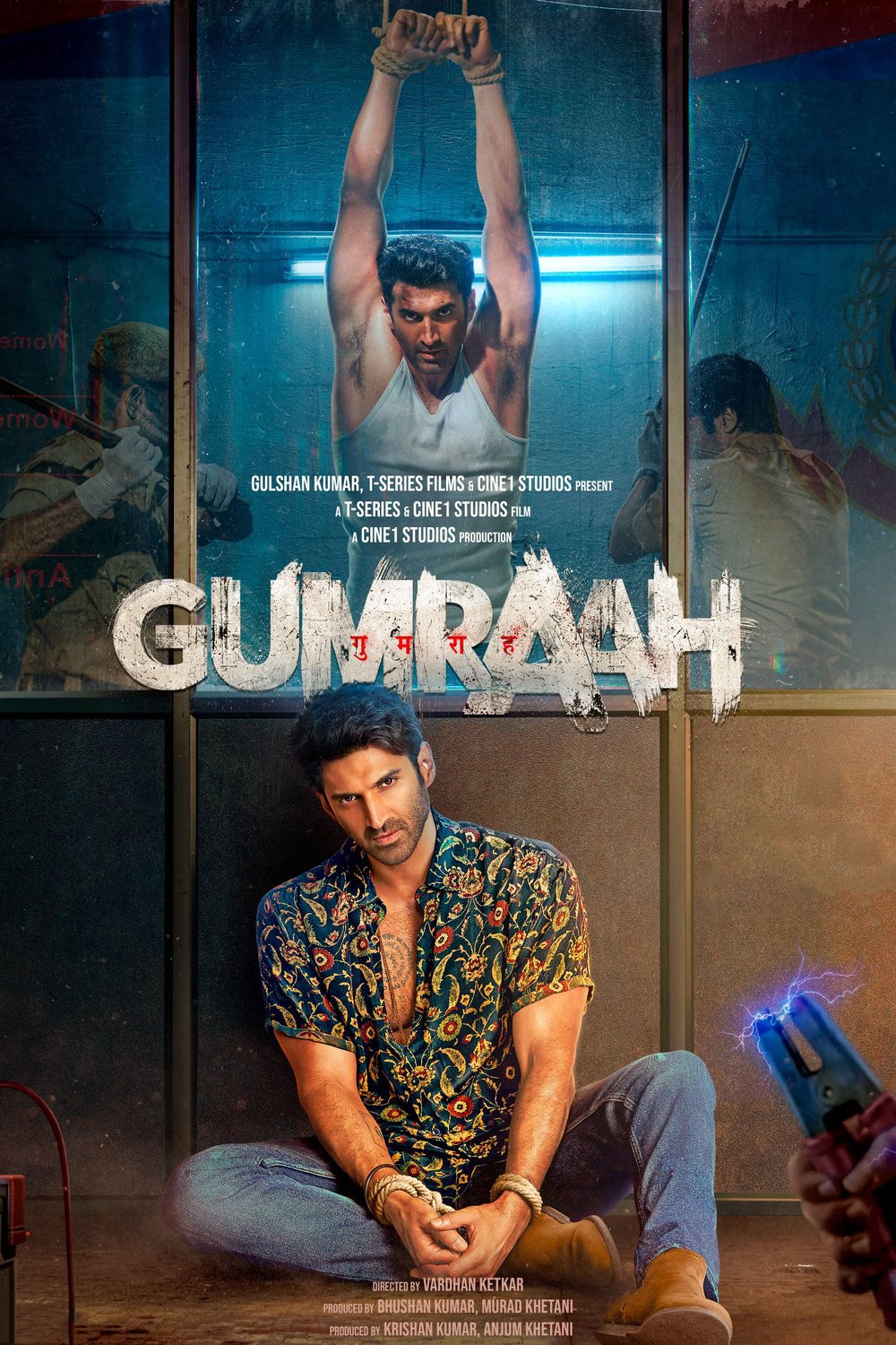 Hindi poster of the movie Gumraah